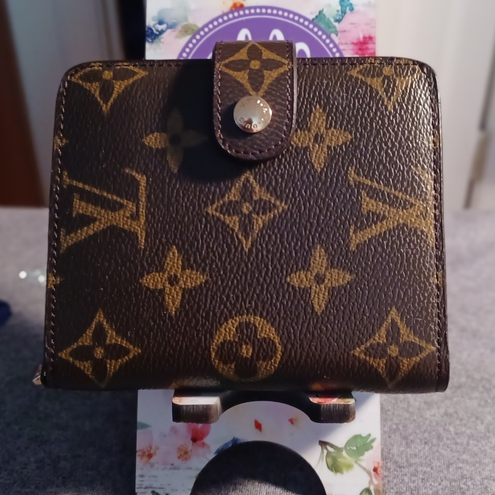 Louis Vuitton Small Wallet